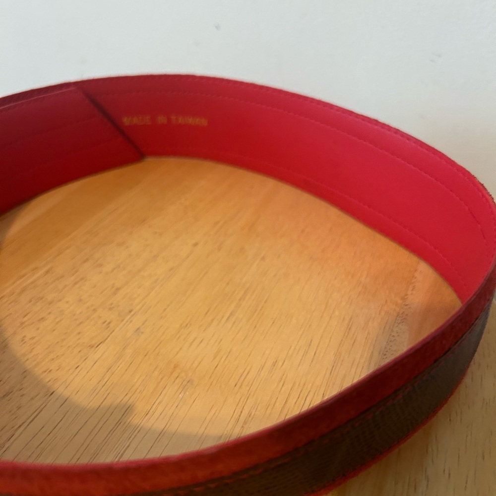 Vintage Milor Red Genuine Leather M/L Made in Taiwan Belt - Picture 4 of 7